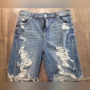 Risen Distressed Denim Shorts Size 1X